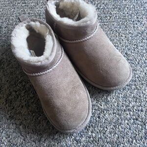 UGG Kids Boots in Tan